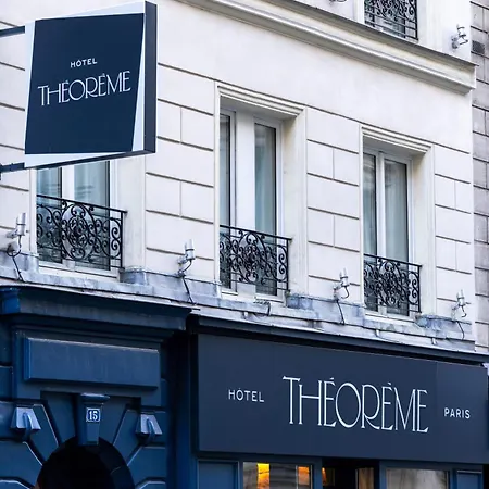 Theoreme מלון 4*