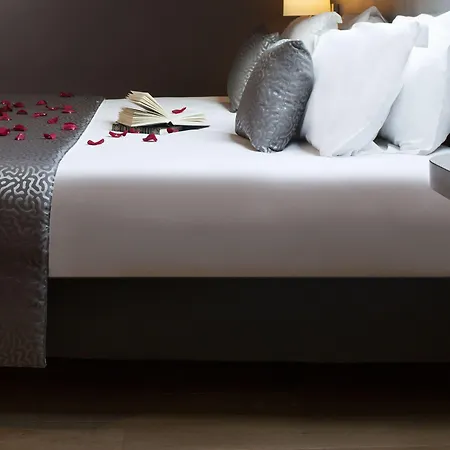 Theoreme מלון 4*