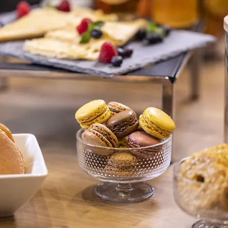 Theoreme 4* פריז