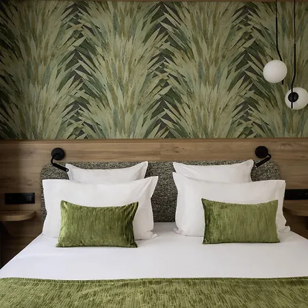 מלון Theoreme 4*